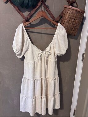 Women's Cream Tiered Eyelet Puff Sleeve Dress